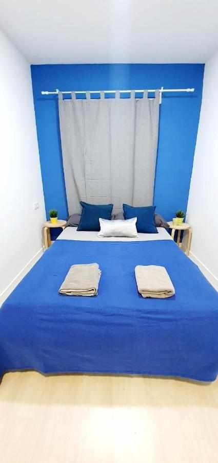 Hostal Urban Basic L’Hospitalet de Llobregat Exterior foto
